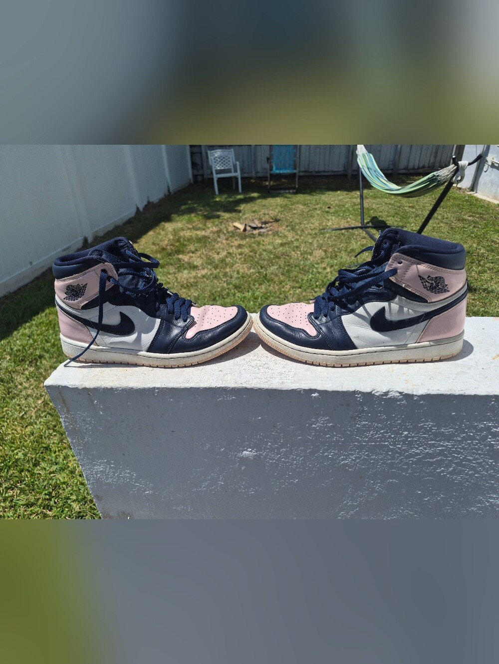 Air Jordan 1 Retro High OG atmosphere bubblegum sneakers